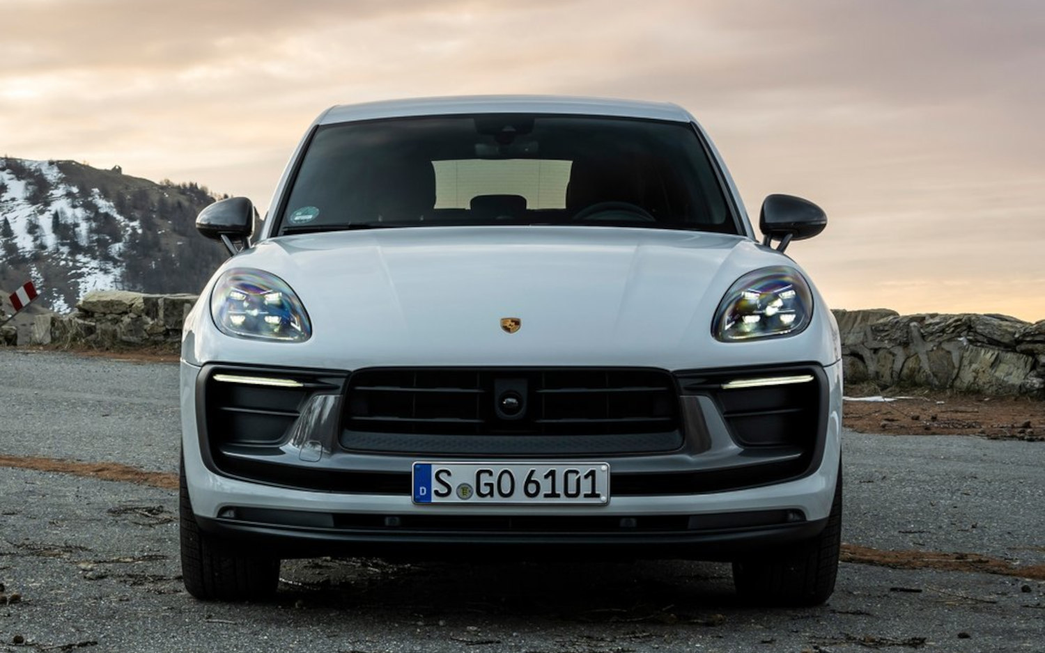 Porsche Macan T 2025 SUV Drive